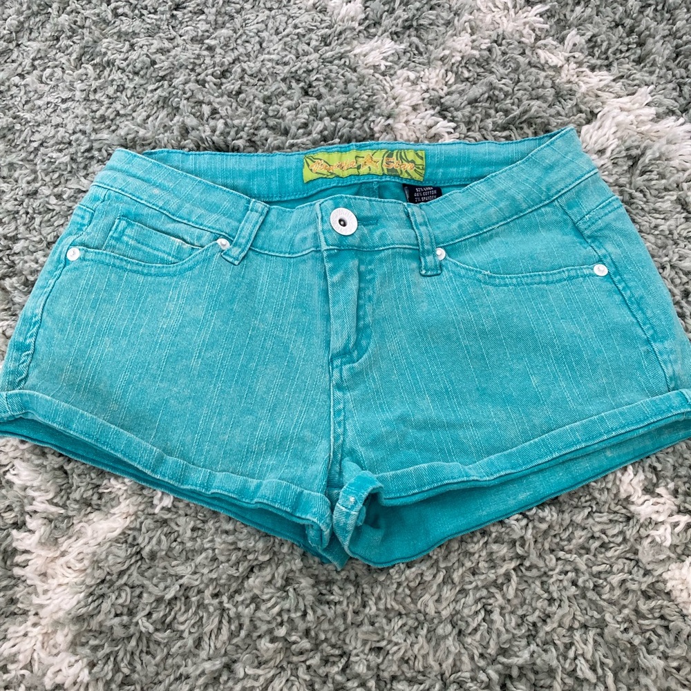 Stylish Teal Women's Shorts -Size 9